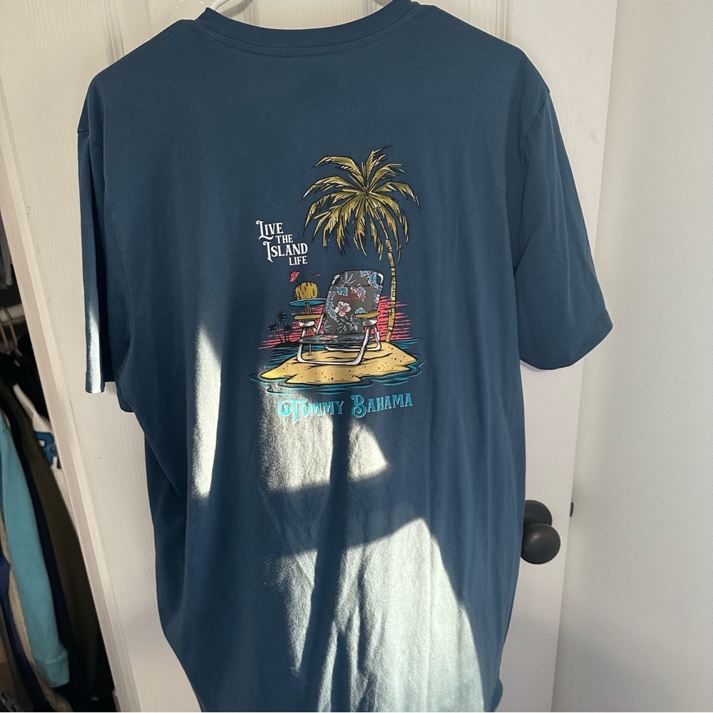 Graphic Tommy Bahama Tee